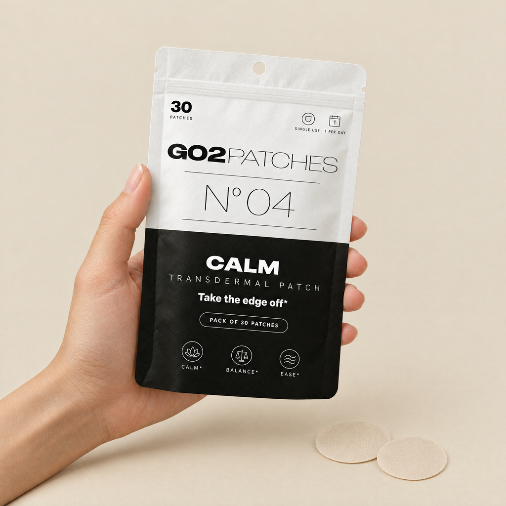 Hand holding the GO2PATCHES N° 04 Calm pouch