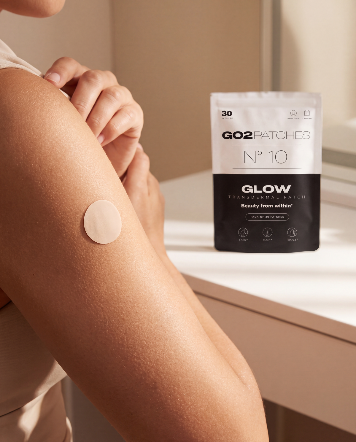 GO2PATCHES N° 10 Glow patch worn on skin